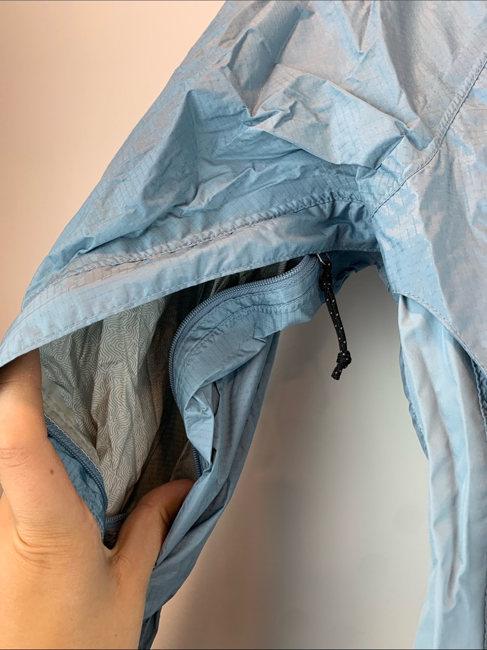 REI blue Raincoat sz M * flawed* hiking biking running camping outdoor canoeing - Picture 5 of 10